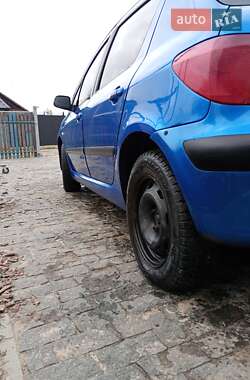 Хетчбек Peugeot 307 2004 в Сарнах