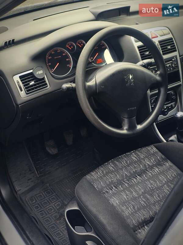 Хетчбек Peugeot 307 2003 в Миронівці