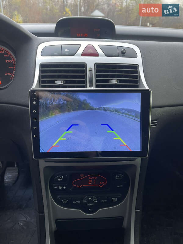 Хэтчбек Peugeot 307 2002 в Днепре