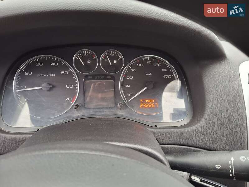 Хэтчбек Peugeot 307 2006 в Обухове