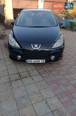 Хэтчбек Peugeot 307 2006 в Ладыжине