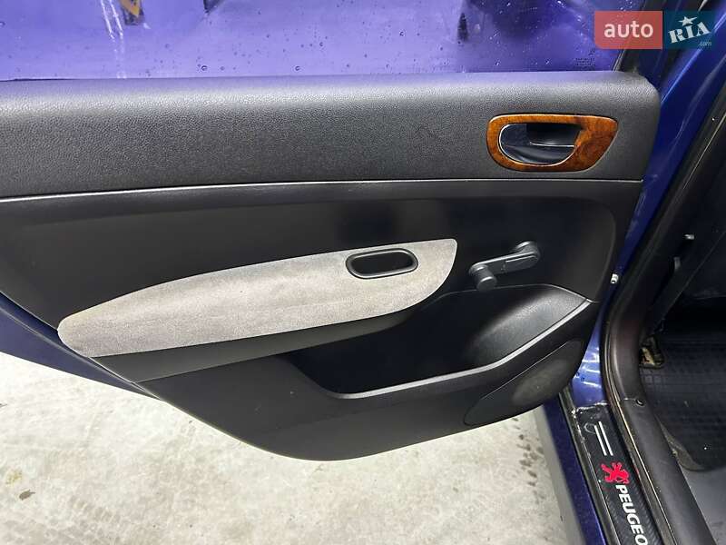 Хетчбек Peugeot 307 2002 в Чернівцях фото 17 Хетчбек Peugeot 307 2002 в Чернівцях