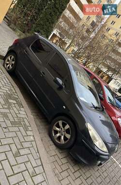 Хэтчбек Peugeot 307 2005 в Обухове