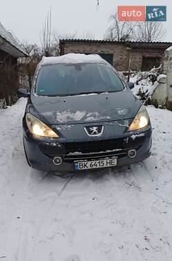 Универсал Peugeot 307 2006 в Великих Межиричах