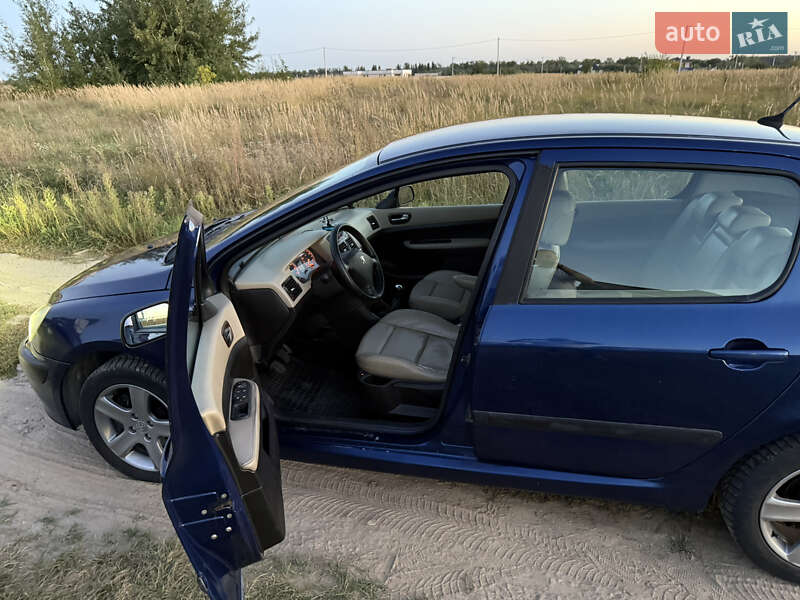 Хэтчбек Peugeot 307 2001 в Киеве