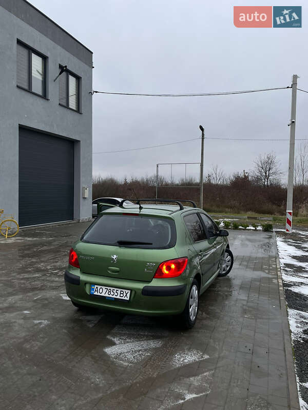 Хэтчбек Peugeot 307 2006 в Виноградове