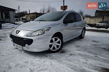 Хетчбек Peugeot 307 2006 в Стрию