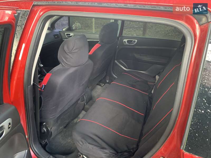 Универсал Peugeot 307 2004 в Ужгороде