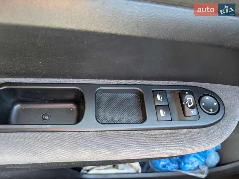 Хэтчбек Peugeot 307 2002 в Киеве фото 22 Хэтчбек Peugeot 307 2002 в Киеве
