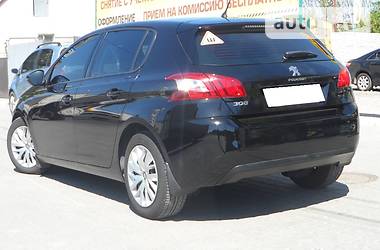 Хэтчбек Peugeot 308 2015 в Днепре