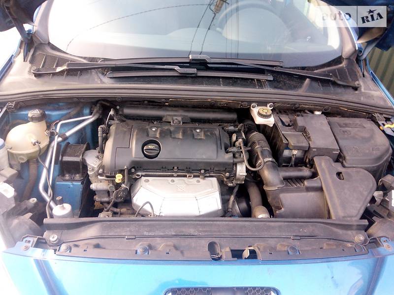 Хетчбек Peugeot 308 2010 в Ірпені