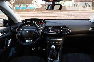 Хэтчбек Peugeot 308 2015 в Луцке