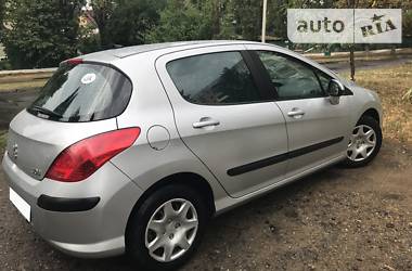 Хэтчбек Peugeot 308 2008 в Ужгороде