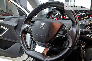 Хэтчбек Peugeot 308 2014 в Черновцах
