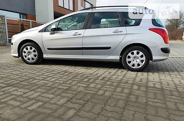 Универсал Peugeot 308 2010 в Стрые