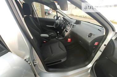 Универсал Peugeot 308 2010 в Стрые