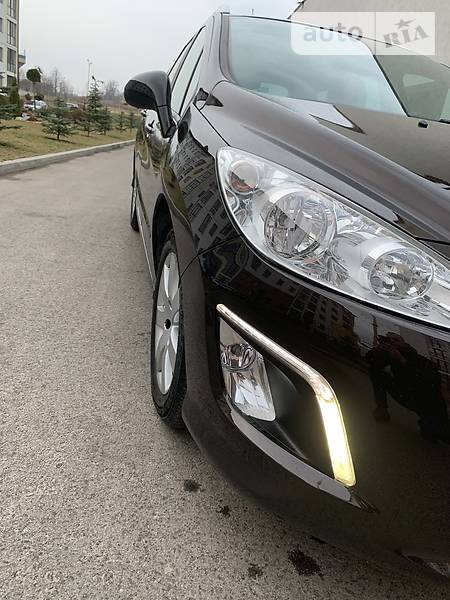 Універсал Peugeot 308 2012 в Рівному
