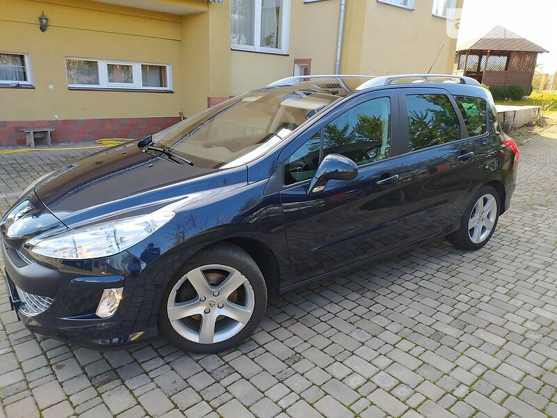 Універсал Peugeot 308 2010 в Івано-Франківську