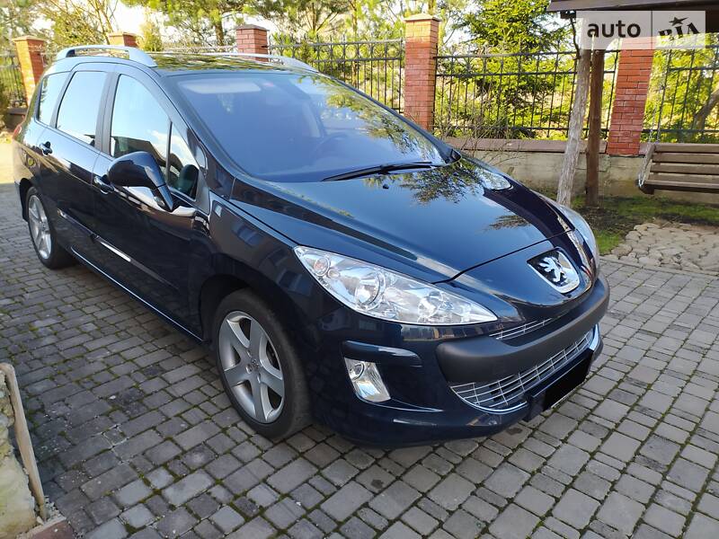 Універсал Peugeot 308 2010 в Івано-Франківську