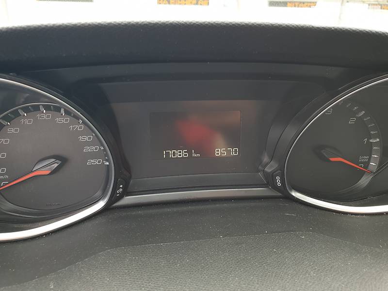 Универсал Peugeot 308 2015 в Киеве