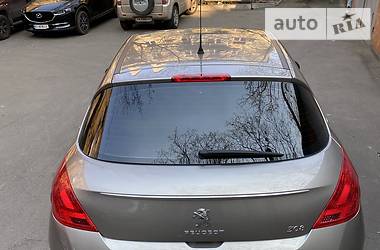 Хетчбек Peugeot 308 2012 в 