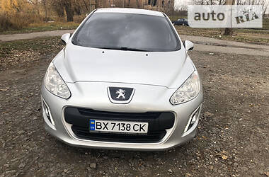 Хетчбек Peugeot 308 2013 в 