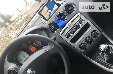 Хетчбек Peugeot 308 2013 в 