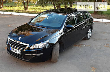 Универсал Peugeot 308 2015 в Нововолынске