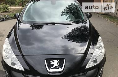 Хетчбек Peugeot 308 2010 в 