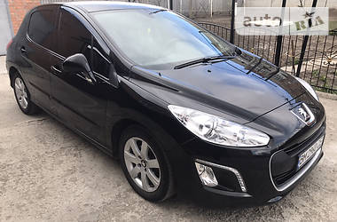 Хэтчбек Peugeot 308 2012 в Белополье