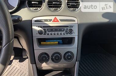 Хетчбек Peugeot 308 2011 в 