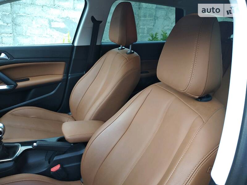 Універсал Peugeot 308 2015 в Стрию