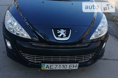 Универсал Peugeot 308 2010 в Каменском