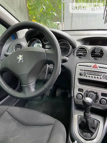 Хетчбек Peugeot 308 2010 в Ірпені