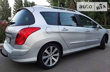 Универсал Peugeot 308 2011 в Покровске