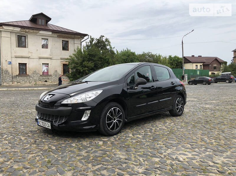 Хетчбек Peugeot 308 2010 в Луцьку
