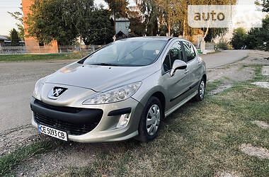 Хэтчбек Peugeot 308 2008 в Черновцах