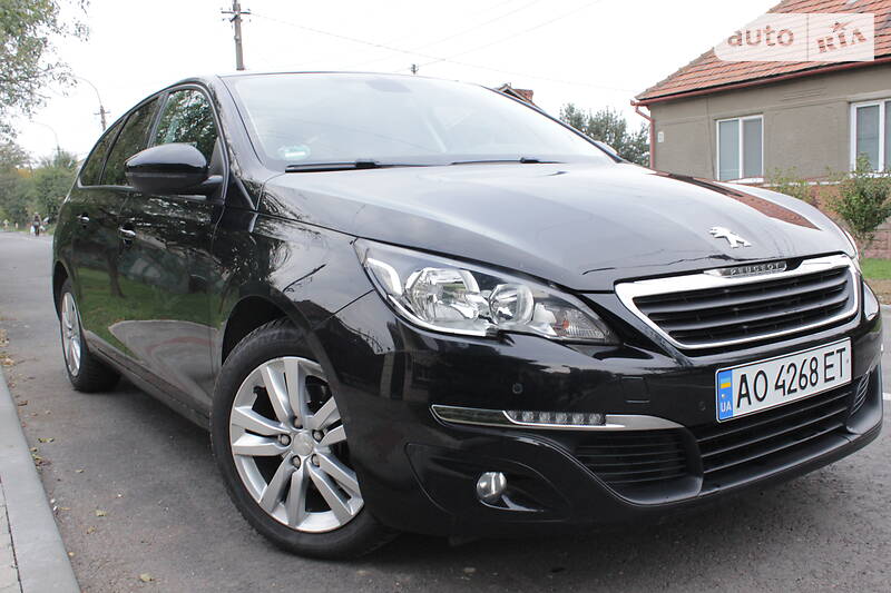 Универсал Peugeot 308 2015 в Чопе