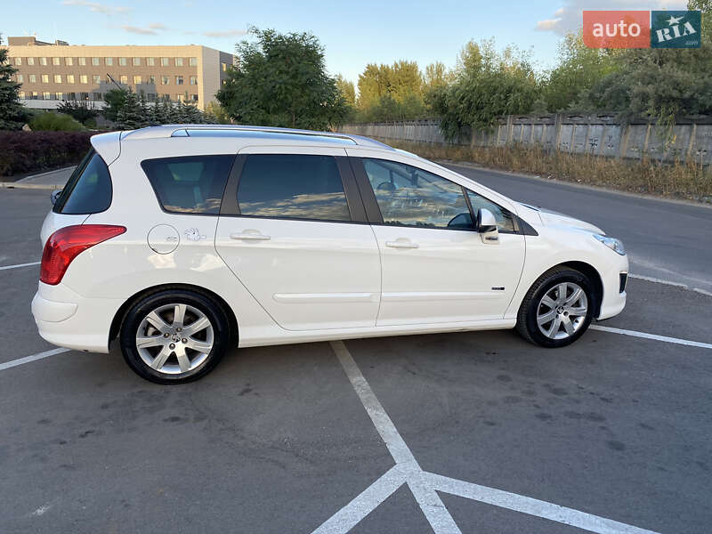 Універсал Peugeot 308 2014 в Києві
