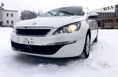 Универсал Peugeot 308 2015 в Ровно