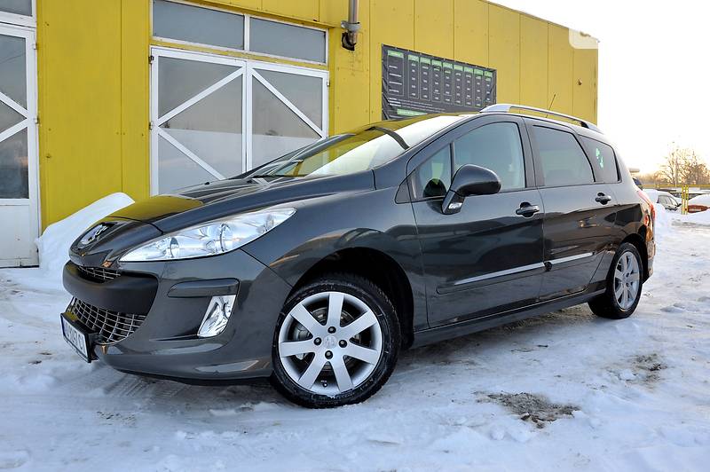 Універсал Peugeot 308 2010 в Львові