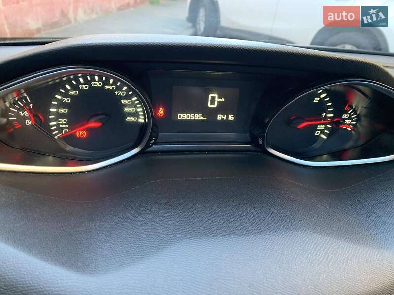 Хетчбек Peugeot 308 2015 в Києві