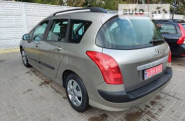 Универсал Peugeot 308 2011 в Ровно