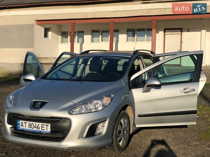 Универсал Peugeot 308 2013 в Калуше