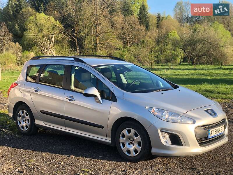 Универсал Peugeot 308 2013 в Калуше