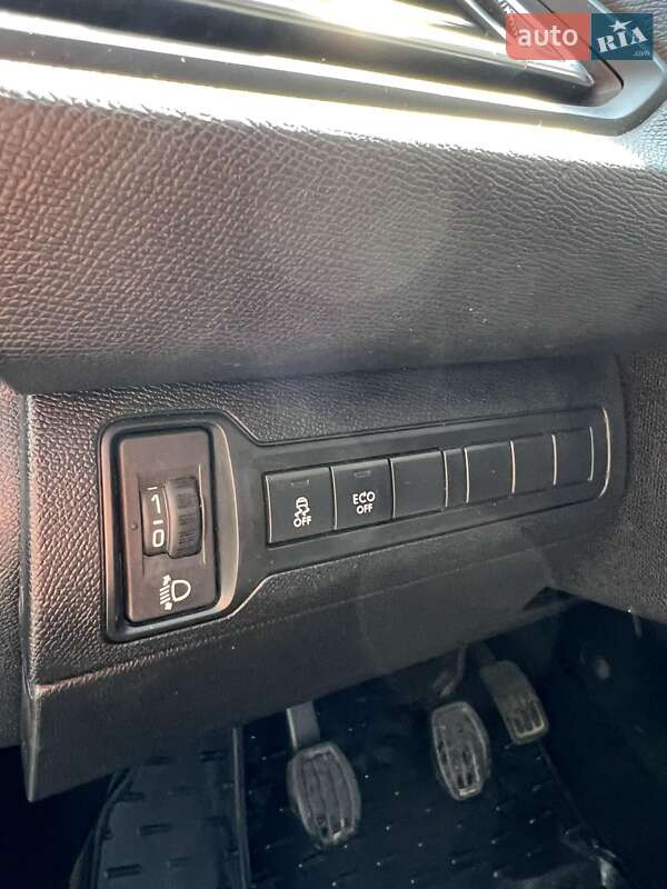 Универсал Peugeot 308 2015 в Хмельницком