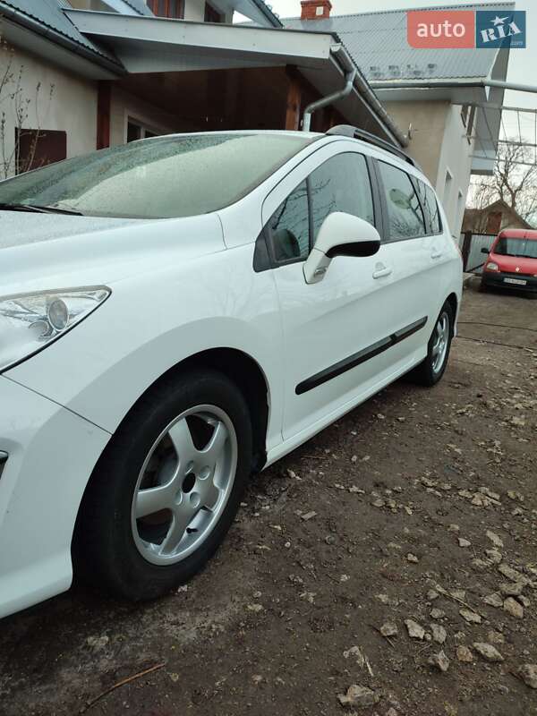 Универсал Peugeot 308 2012 в Тернополе