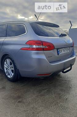 Універсал Peugeot 308 2015 в Любарі