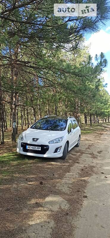 Універсал Peugeot 308 2013 в Покрові