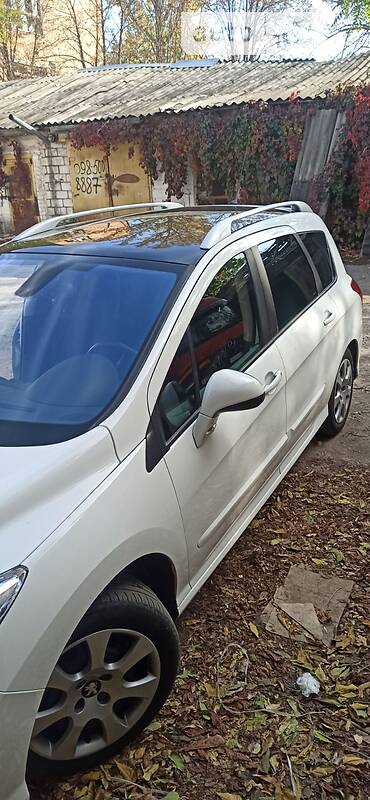 Універсал Peugeot 308 2013 в Покрові